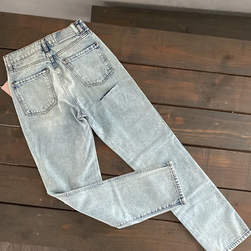 NWT REVICE Women’s Size 25 Light Washed Jeans - Picture 8 of 8